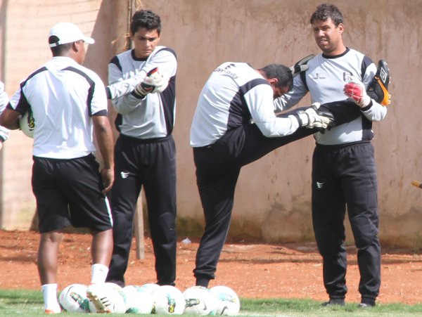 Goleiro Dennys a novidade do Ceilandia-DF