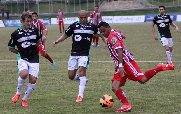Metropolitano de Paulinho avança à 2ª fase da Série D 