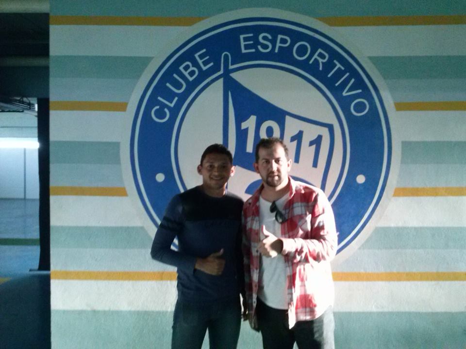 Atacante Manu apresentado no Lajeadense-RS