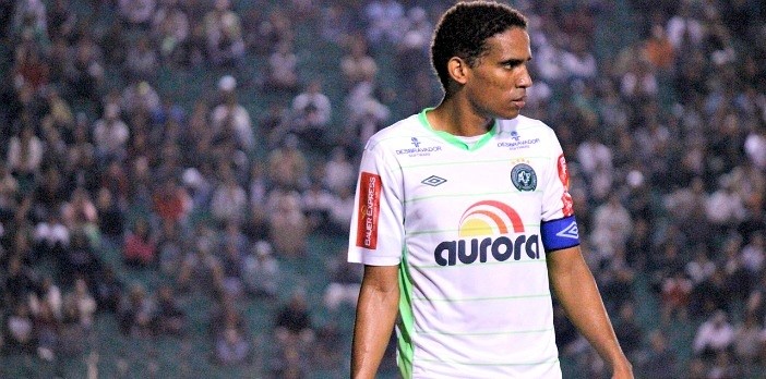 Verdão "segura" rival e se aproxima da elite