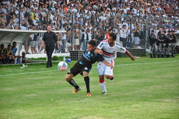 Treze 1 x 0 Santa Cruz e vaga nas Quartas de Final