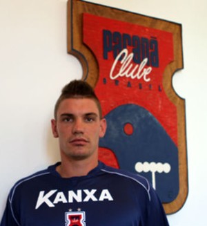 Goleiro João Ricardo é apresentado no Parana-PR