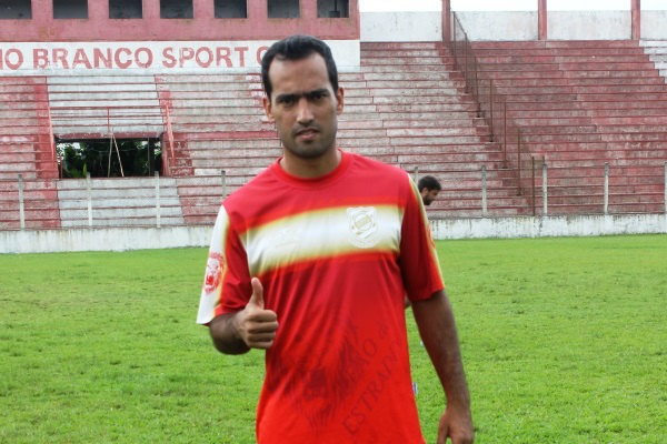 Reforço é Roger Ex.Flamengo-RJ, Corinthians-SP e Seleção da Polônia 