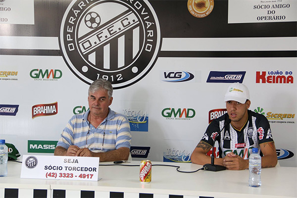 Julinho acerta com Operário-PR