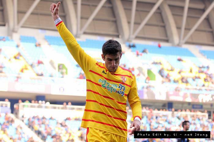 Gilberto vai para segunda rodada Série A - Koreia