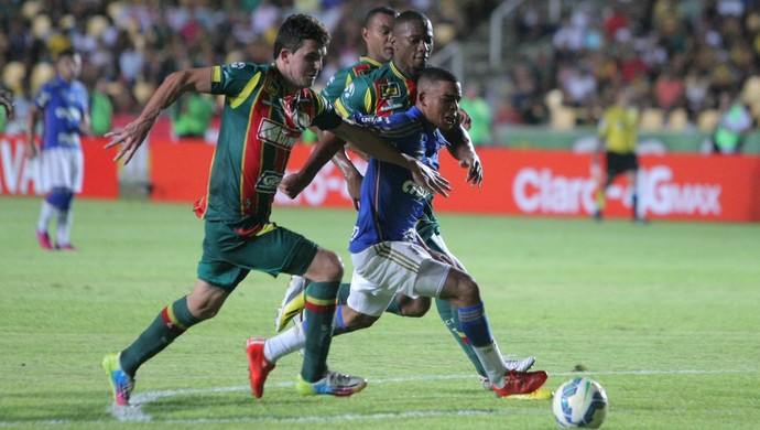 Empate contra o Palmeiras-SP, Zagueiro Impacto Edvanio.