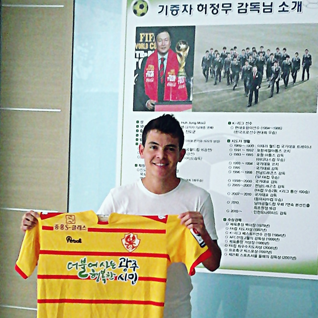 Atleta Impacto Daniel na Serie A - Koreia