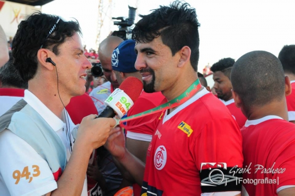 Zagueirão Vitor Hugo acerta com Camboriu-SC