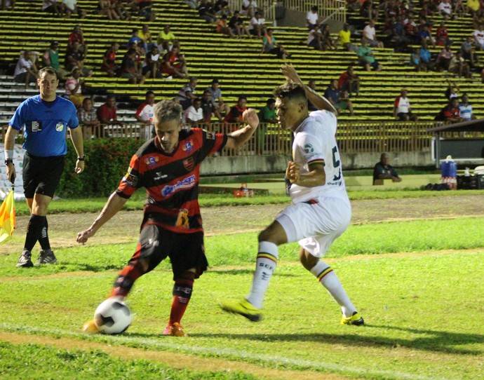 Camisa 10 - Léo Franco bem na estreia da Copa do Nordeste