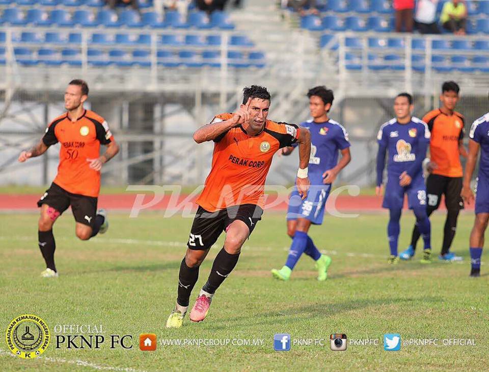 Tem Gols! Gilberto marca mais 2 gols do Perak