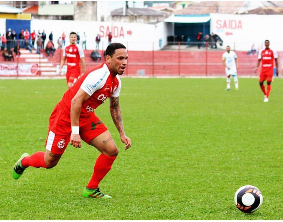Renovação! Bruno Sena vai em busca de 100 jogos pelo Inter-SC