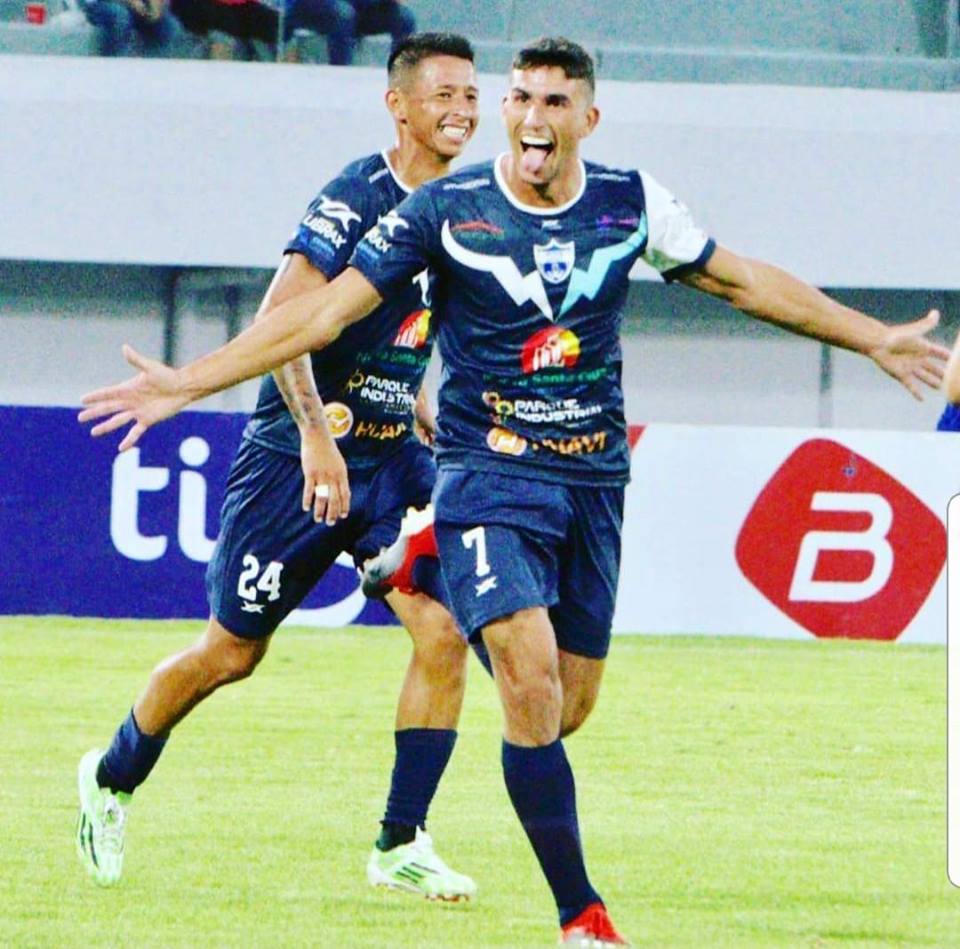 Tem Gol!!! Gilberto marca novamente na Bolívia