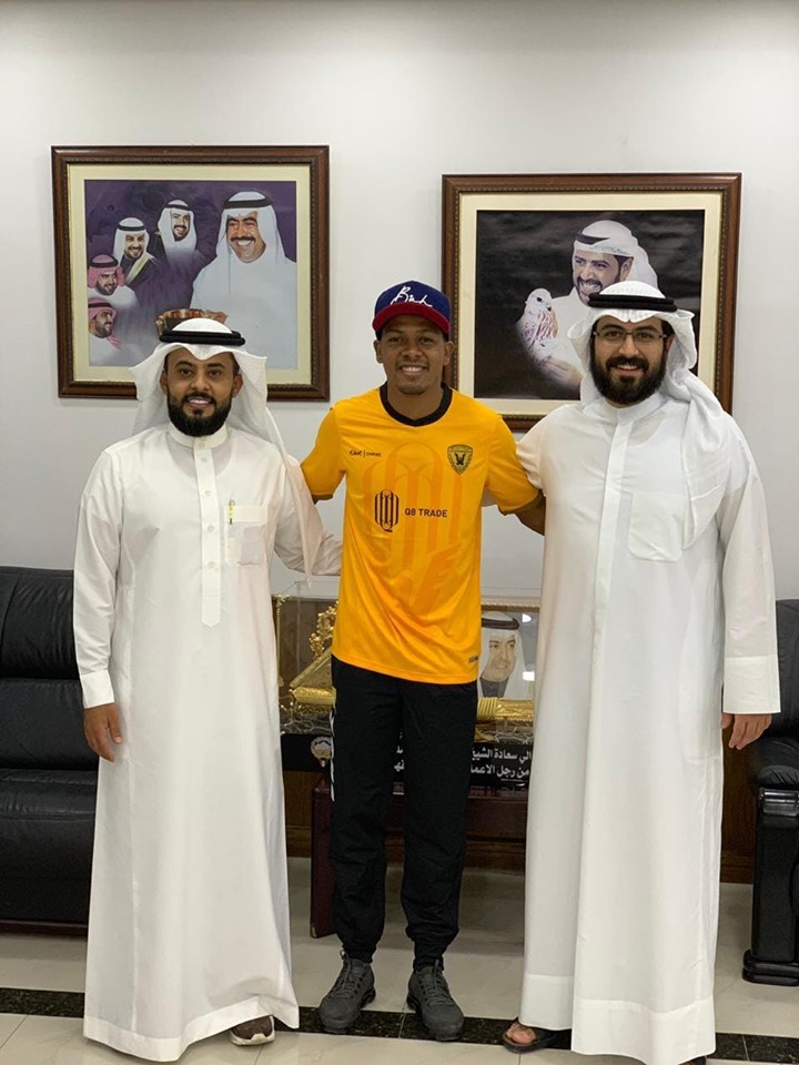 Negócio Internacional! Roninho assina no Kuwait