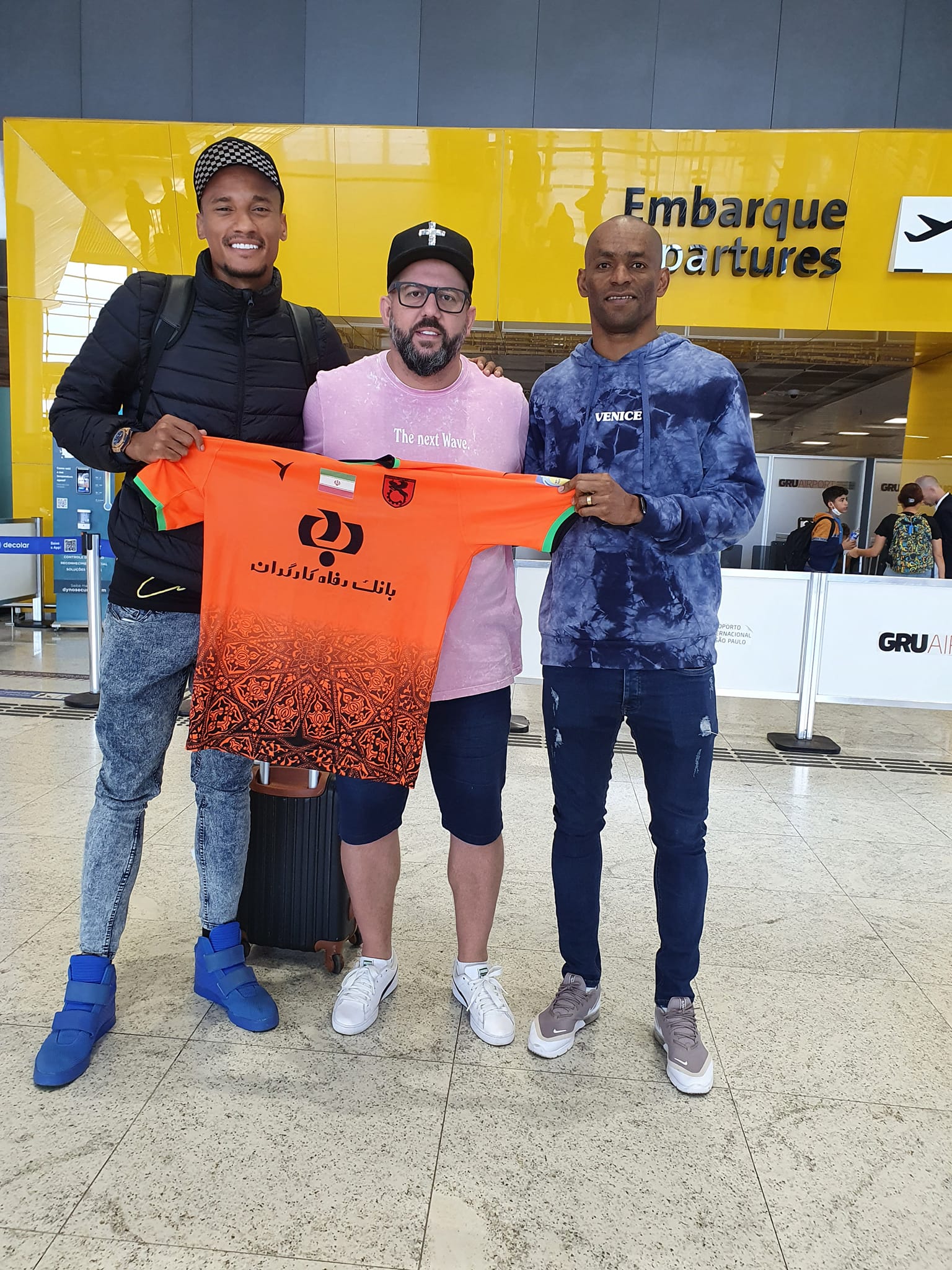 Jeferson Bahia o melhor Zagueiro da Premier League do Irã!