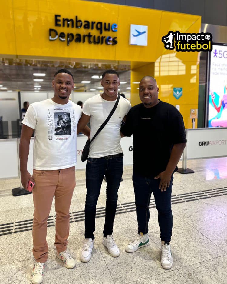 Negocio Internacional! Partiu Europa! Arthur (Striker)