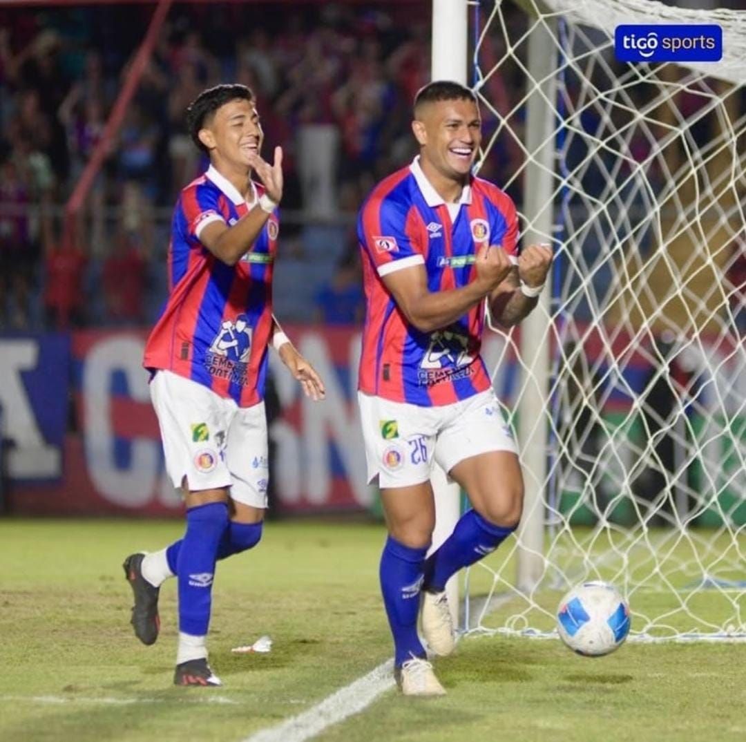 Tem Gol!!! Elcarlos marcou pela Primeira Liga de El Salvador