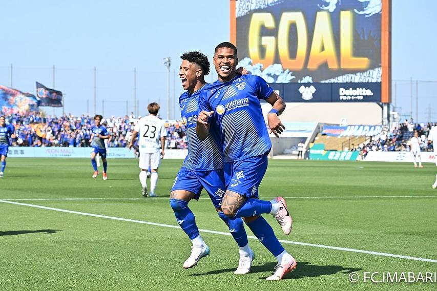 Tem Gol! Wesley Tanque no Japão - J2 League