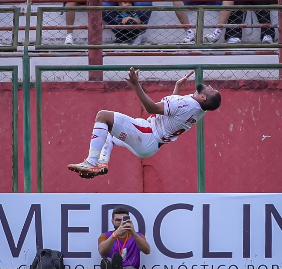 Tem Gol!!! Genesis marcou para o time do Gustavo Lima