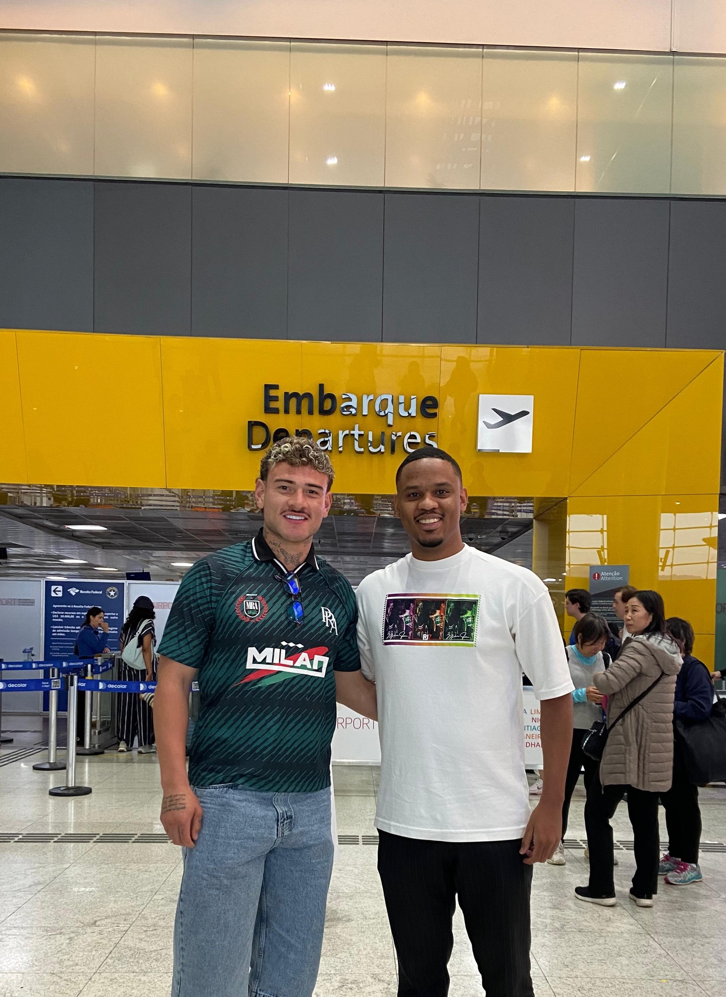 Negócio Internacional! Lazaro segue para oportunidade Exterior